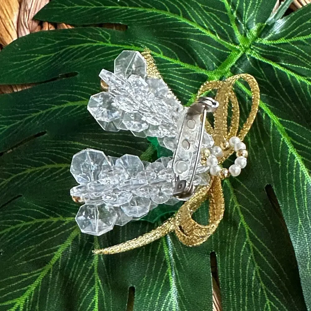 BOGO FREE CHRISTMAS BEADED 1980s handmade brooch pin - Picture 4 of 4